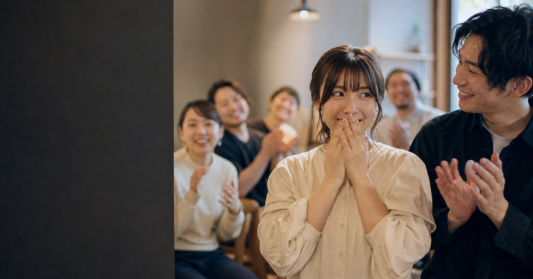 誰かが注目された瞬間に出る隠れた性格診断